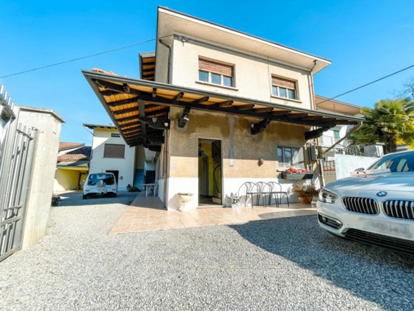 casa indipendente in vendita a Suno