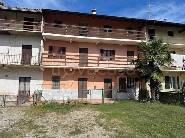 casa indipendente in vendita a Suno