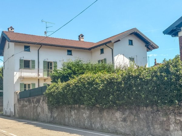casa indipendente in vendita a Suno