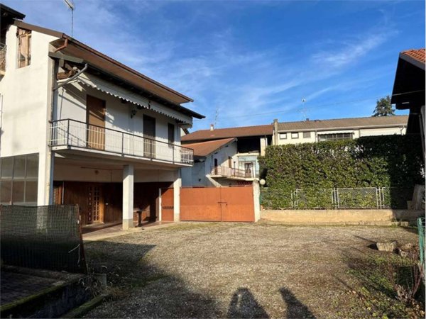 casa indipendente in vendita a Suno