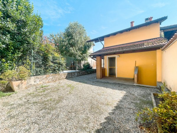 casa indipendente in vendita a Suno
