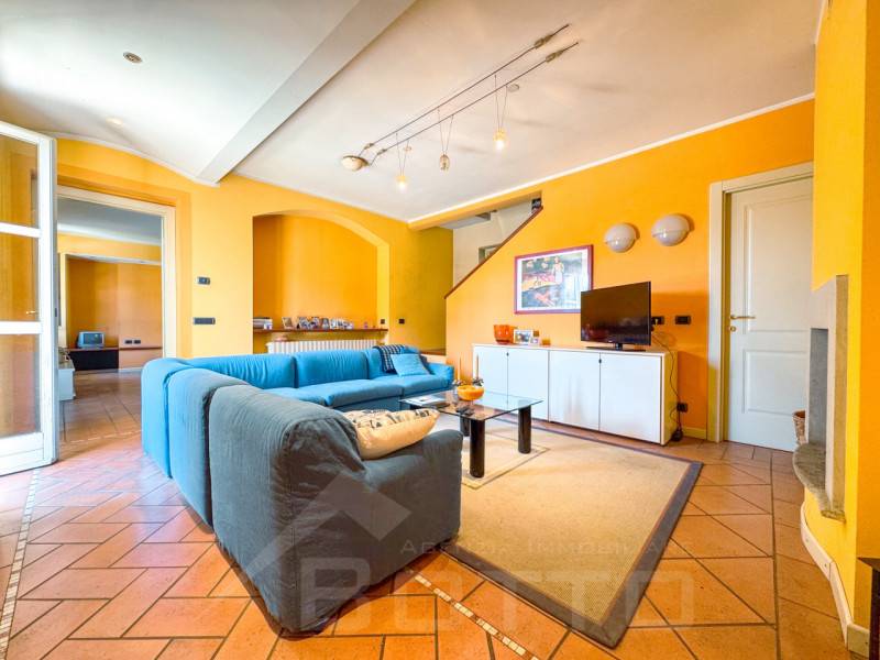 casa indipendente in vendita a Suno