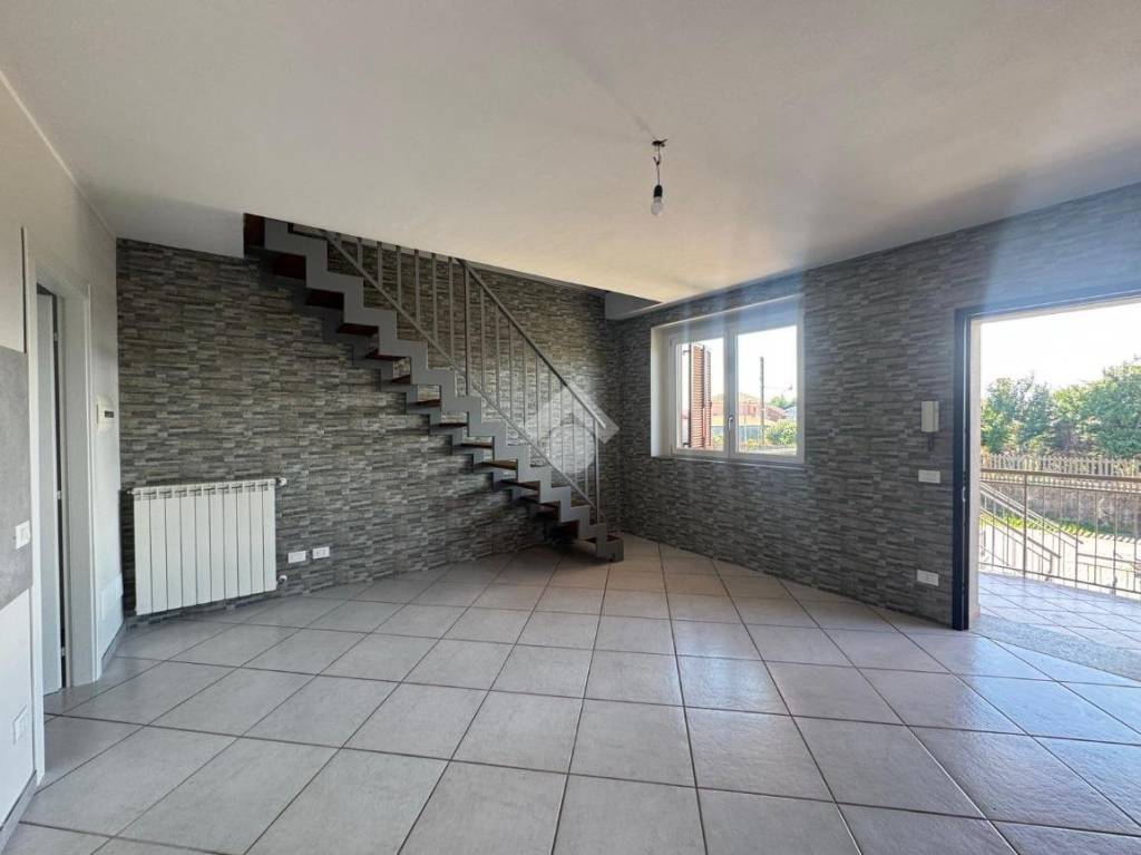 appartamento in vendita a Suno in zona Baraggia