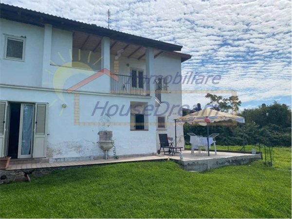 casa indipendente in vendita a Suno
