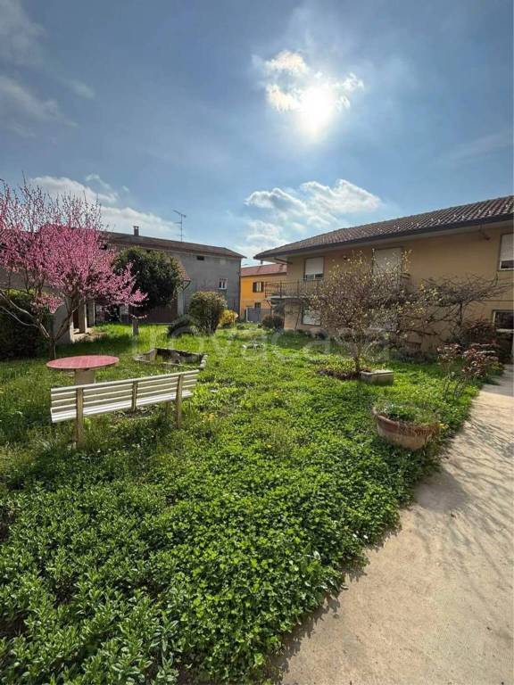 casa indipendente in vendita a Suno