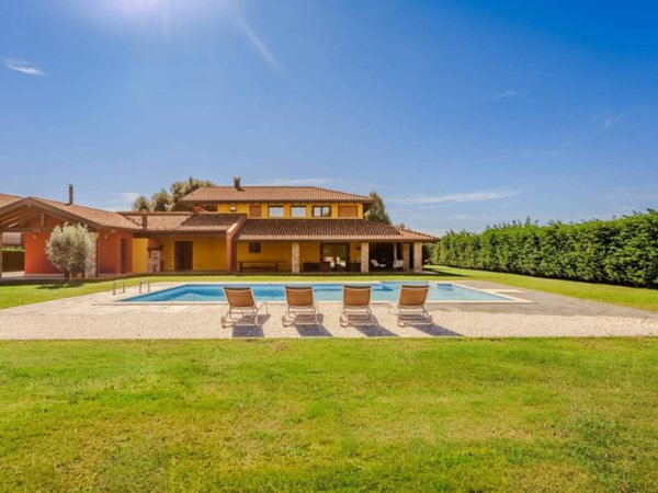 casa indipendente in vendita a Suno