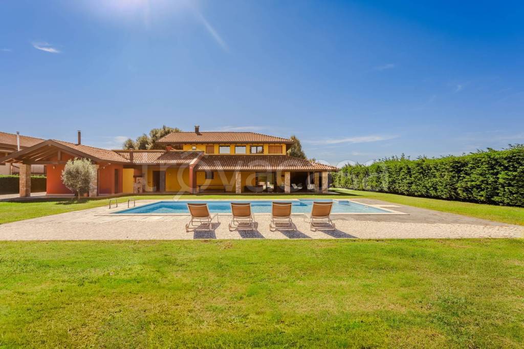 casa indipendente in vendita a Suno in zona Mottoscarone