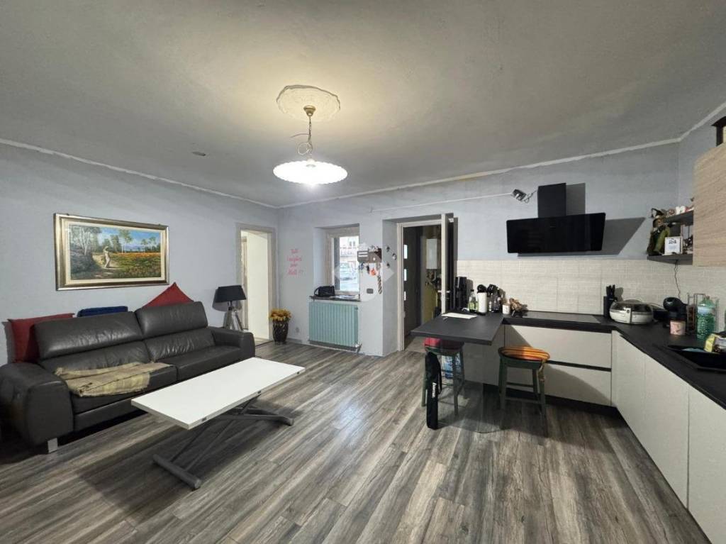 casa indipendente in vendita a Suno in zona Baraggia