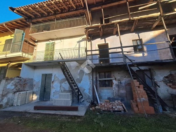 casa indipendente in vendita a Suno