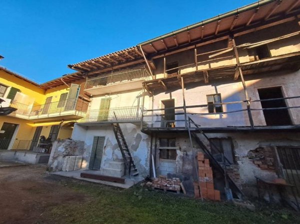 casa indipendente in vendita a Suno