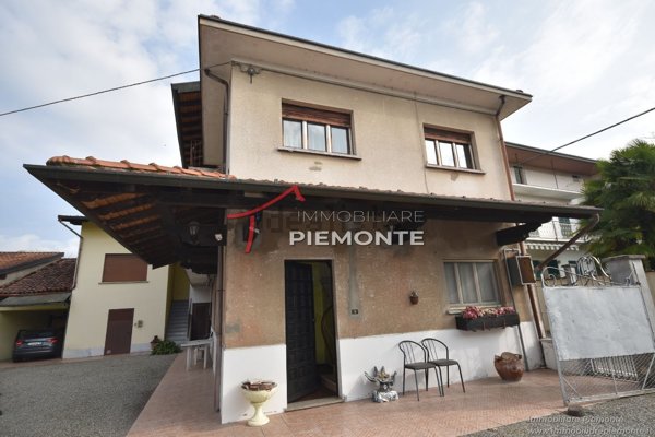 casa indipendente in vendita a Suno