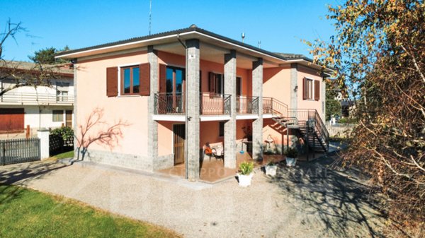 casa indipendente in vendita a Suno