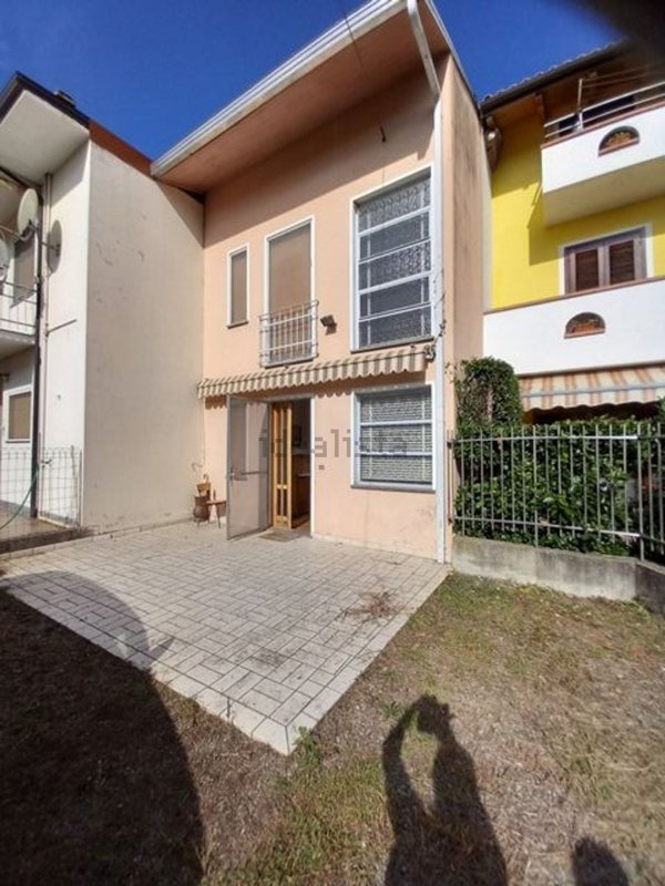 casa indipendente in vendita a Suno