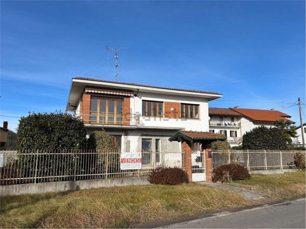 casa indipendente in vendita a Suno