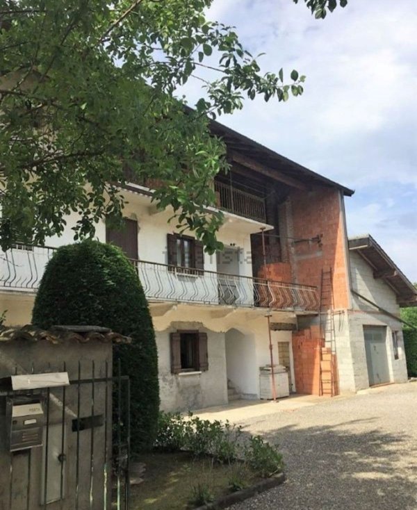 casa indipendente in vendita a Suno