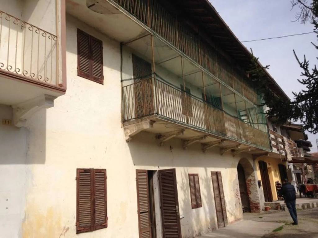 casa indipendente in vendita a Suno in zona Baraggia