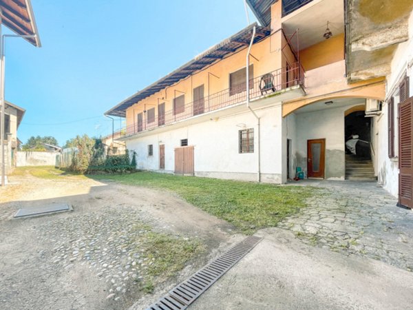 casa semindipendente in vendita a Suno