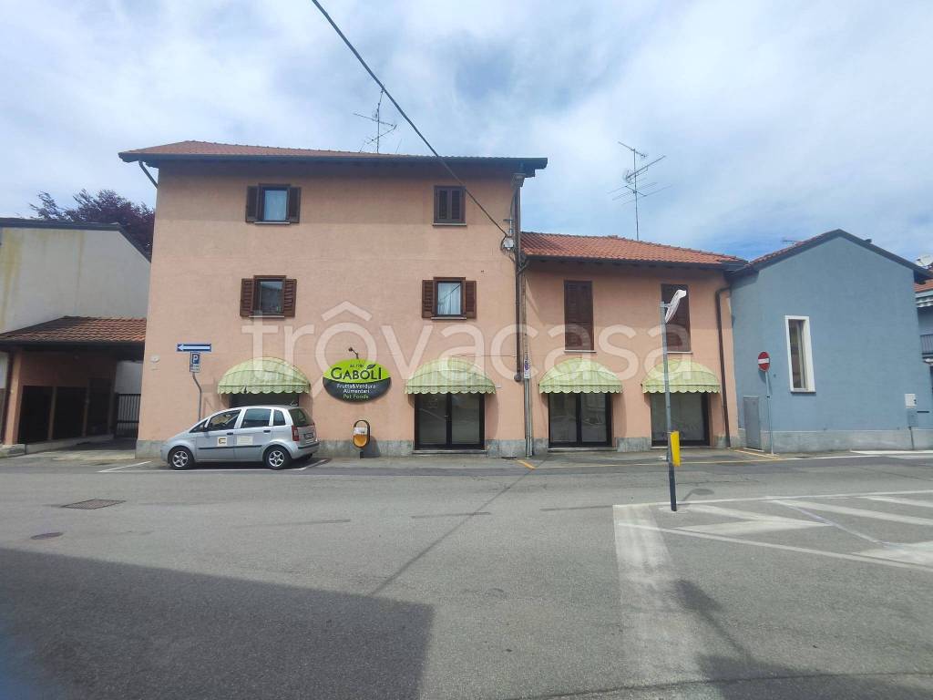 negozio in vendita a Suno