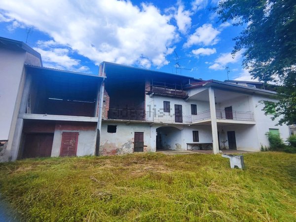 casa indipendente in vendita a Suno