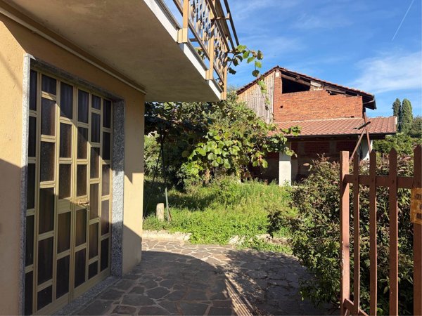 casa indipendente in vendita a Suno