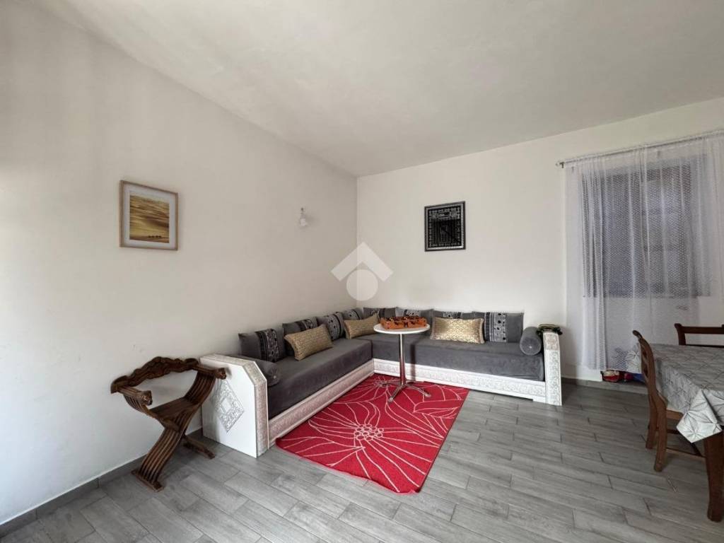 casa indipendente in vendita a Suno in zona Piana