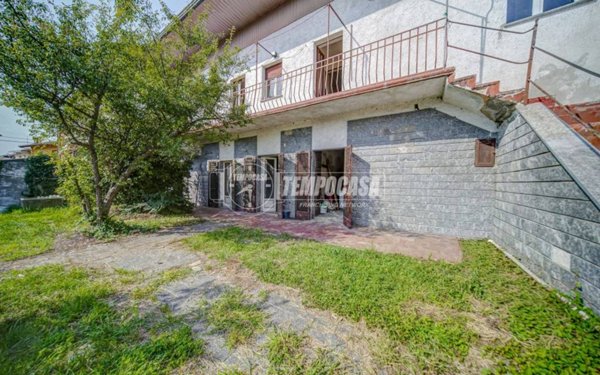casa indipendente in vendita a Suno
