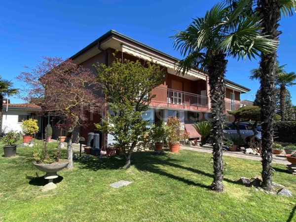 casa indipendente in vendita a Terdobbiate
