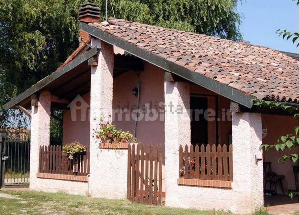 casa indipendente in vendita a Tornaco