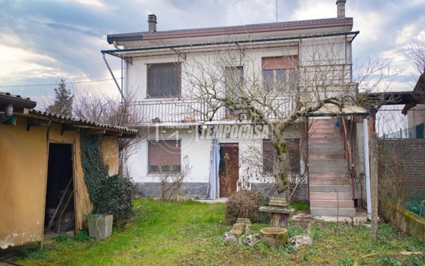 casa indipendente in vendita a Tornaco