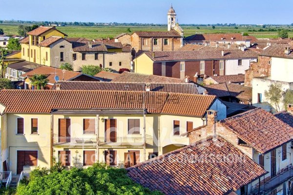 casa semindipendente in vendita a Tornaco