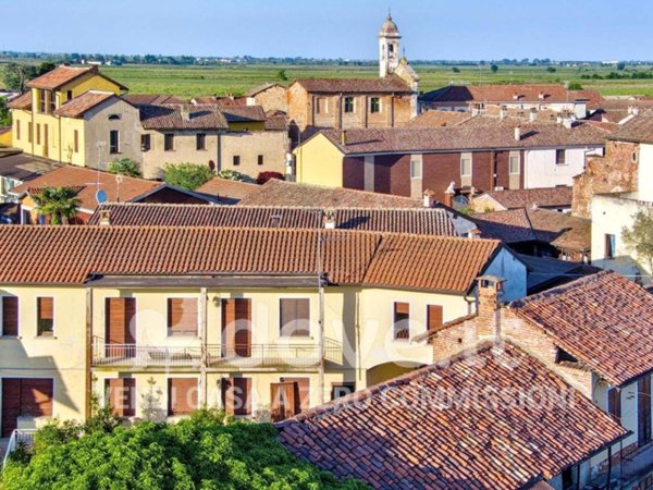 casa semindipendente in vendita a Tornaco