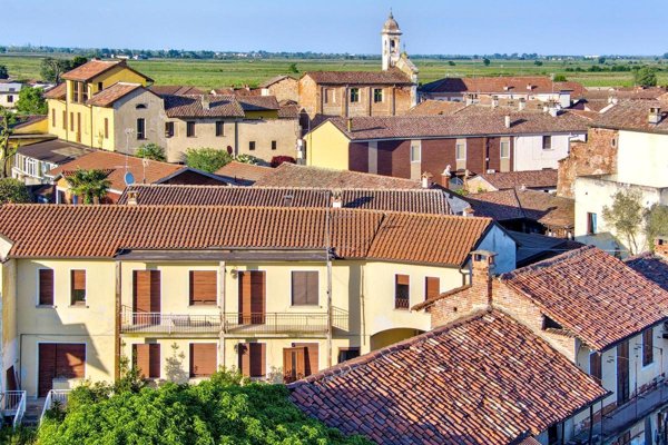 pentavano in vendita a Tornaco