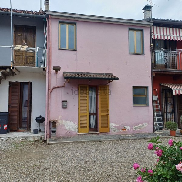 casa indipendente in vendita a Tornaco