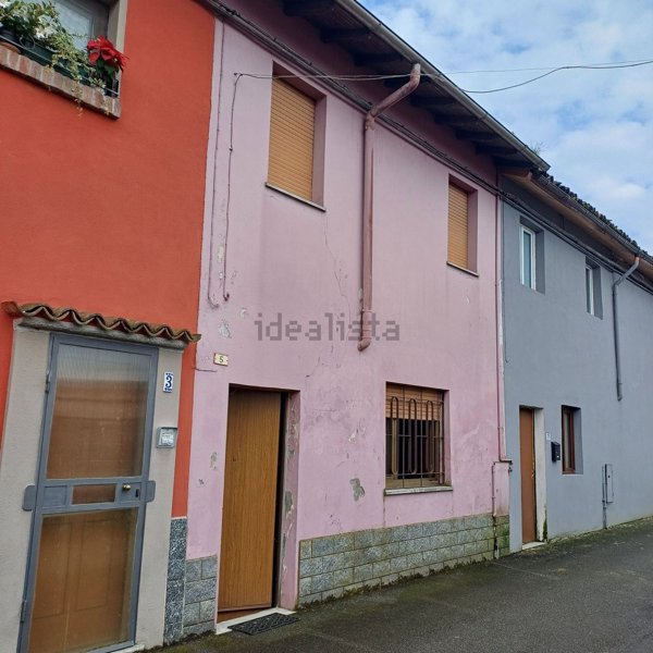 casa indipendente in vendita a Tornaco