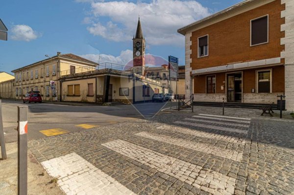 negozio in vendita a Tornaco