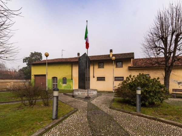 negozio in vendita a Tornaco