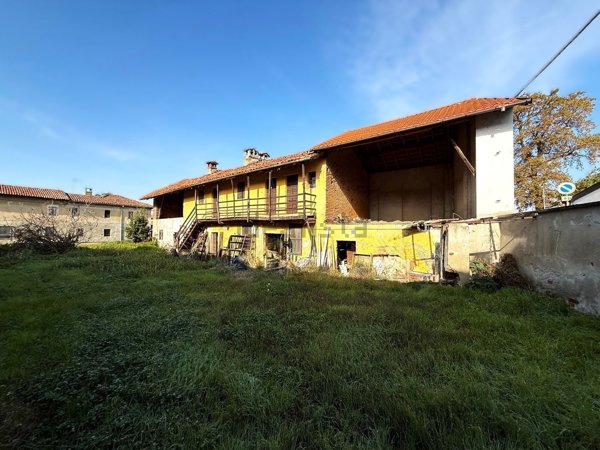 casa indipendente in vendita a Tornaco
