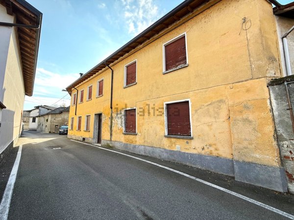 casa indipendente in vendita a Tornaco