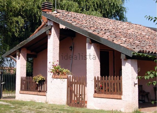 casa indipendente in vendita a Tornaco