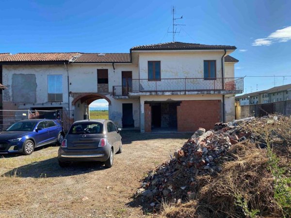 casa indipendente in vendita a Tornaco