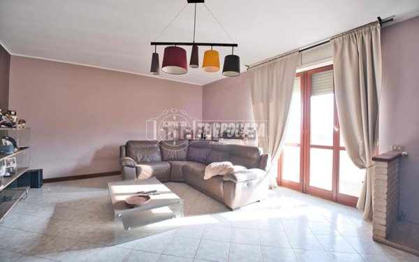 casa indipendente in vendita a Tornaco