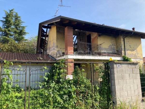 casa indipendente in vendita a Tornaco