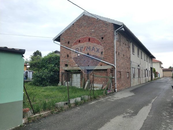 casa indipendente in vendita a Tornaco