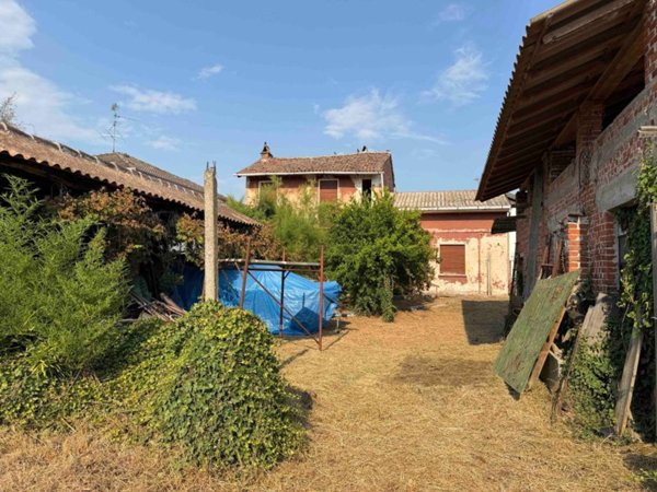 casa indipendente in vendita a Tornaco