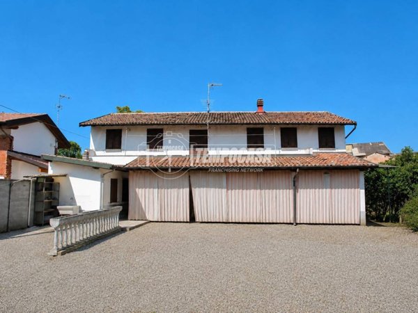 casa indipendente in vendita a Tornaco
