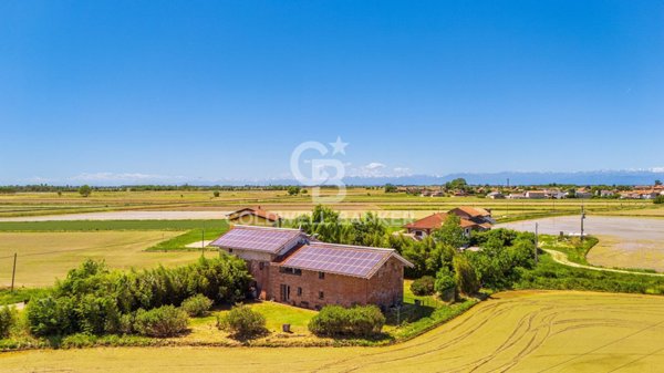 casa indipendente in vendita a Tornaco