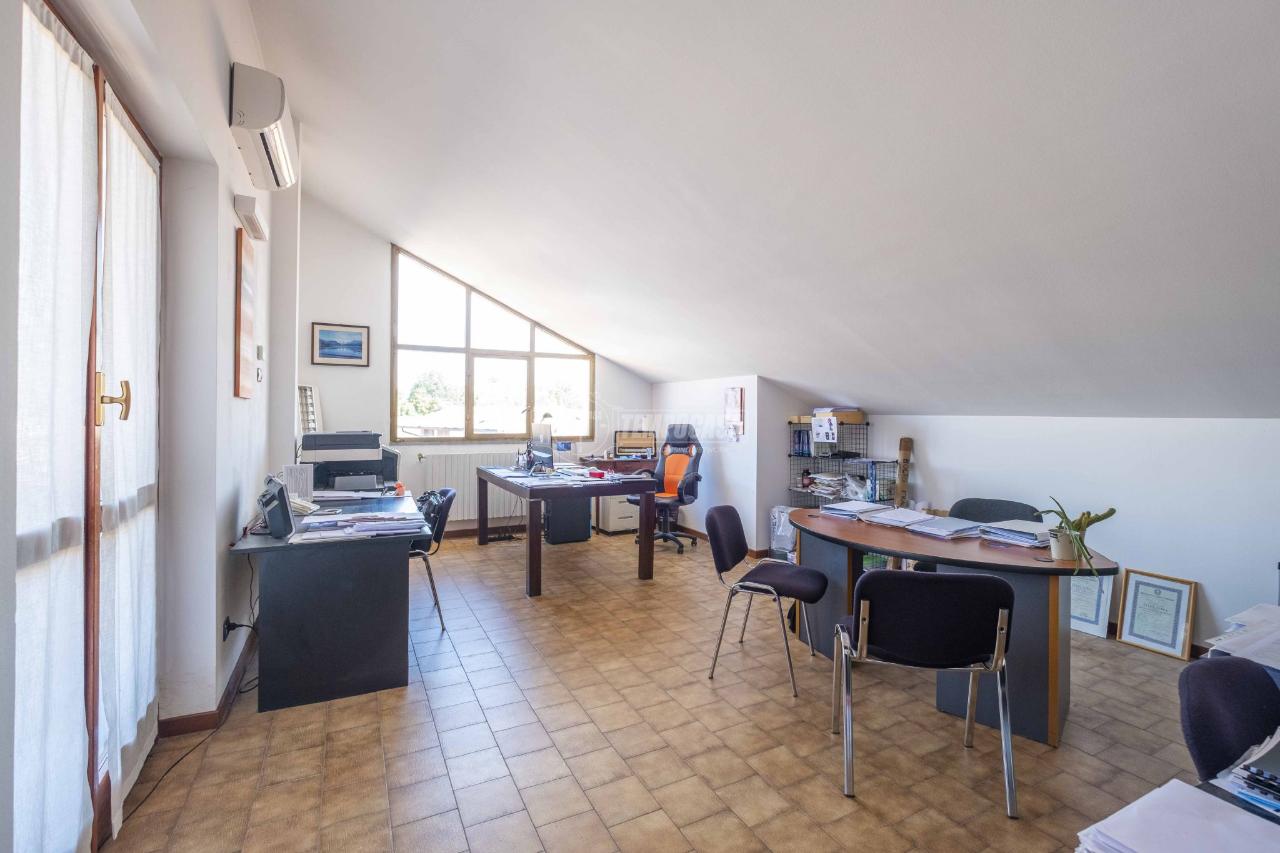 appartamento in vendita a Trecate