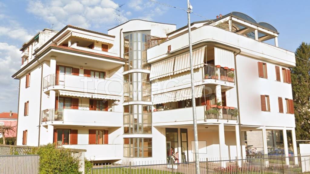 quadrivano in vendita a Trecate