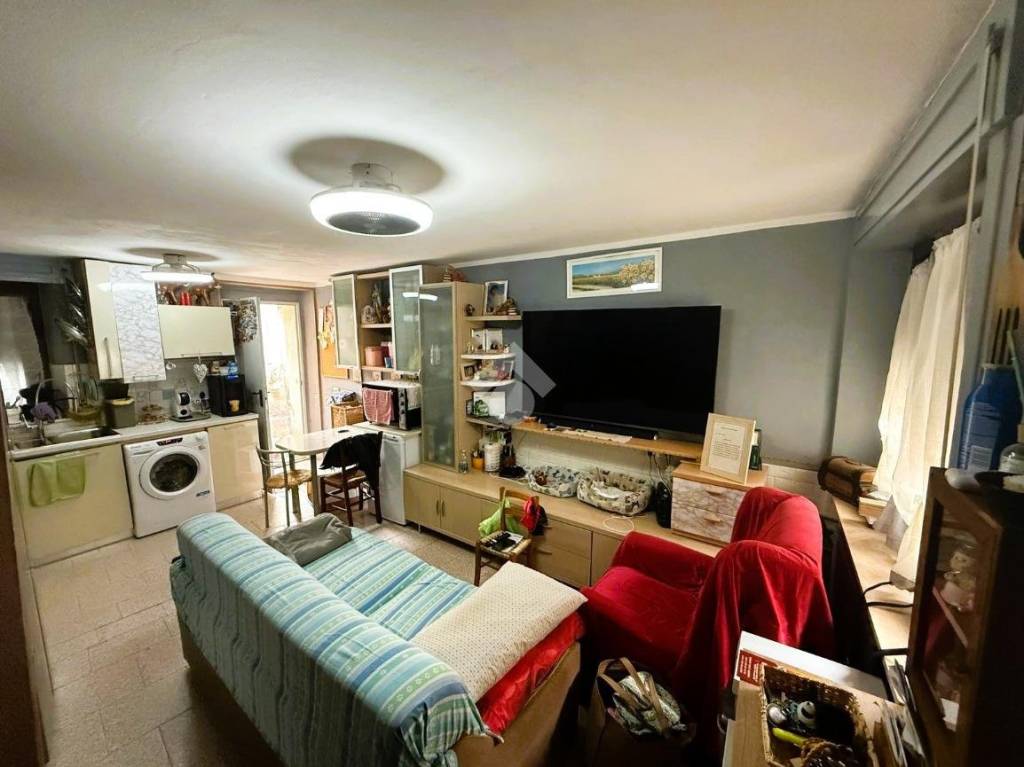 casa indipendente in vendita a Trecate