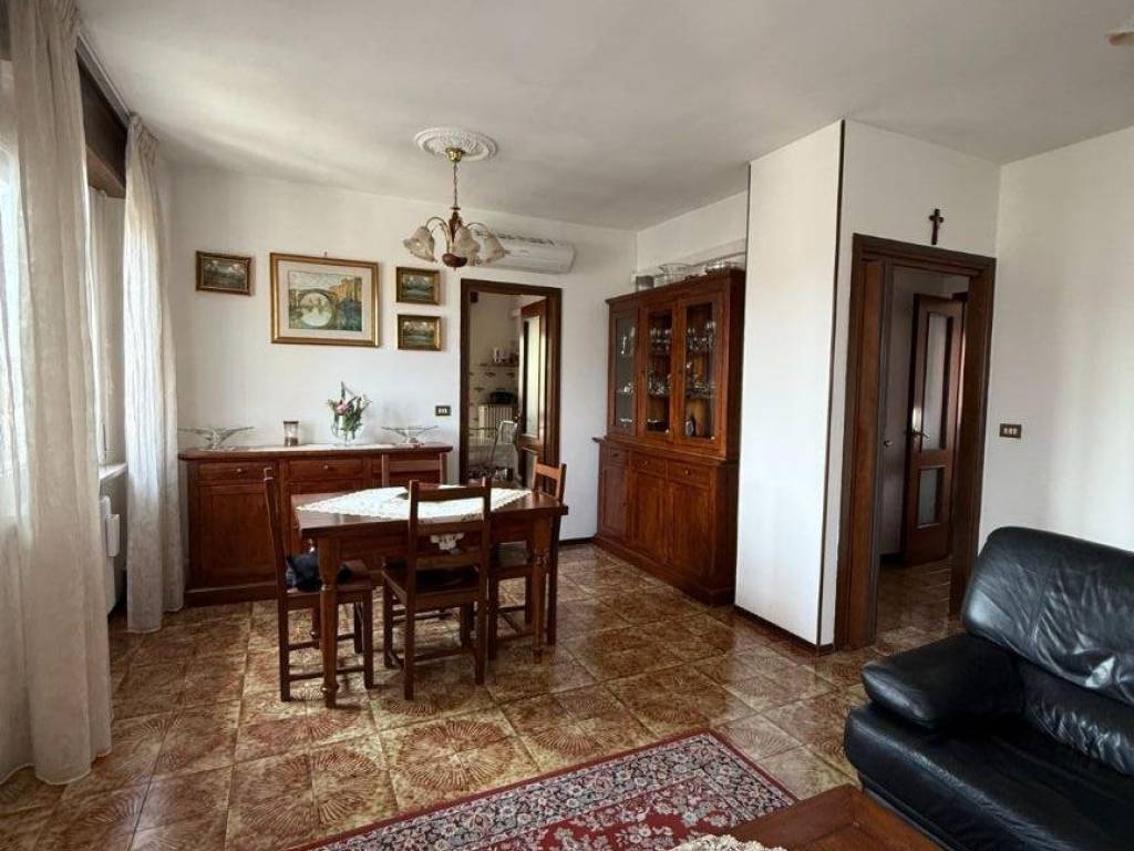 appartamento in vendita a Trecate